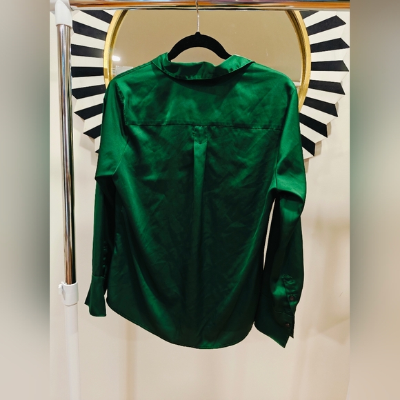 Emerald Green Button-Up Blouse - Picture 2 of 3